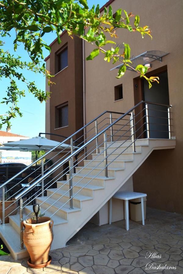 M&B Boutique Apartments Nea Roda Exterior foto