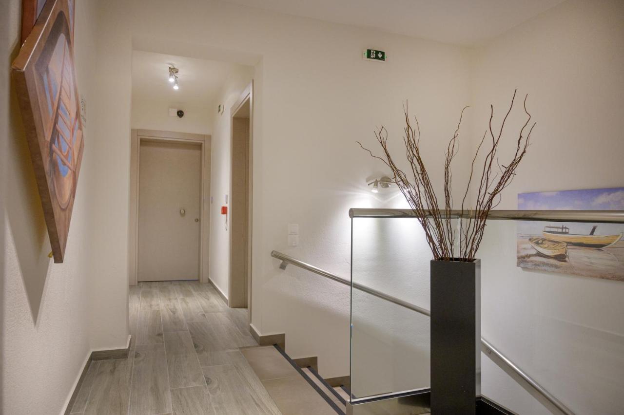 M&B Boutique Apartments Nea Roda Exterior foto